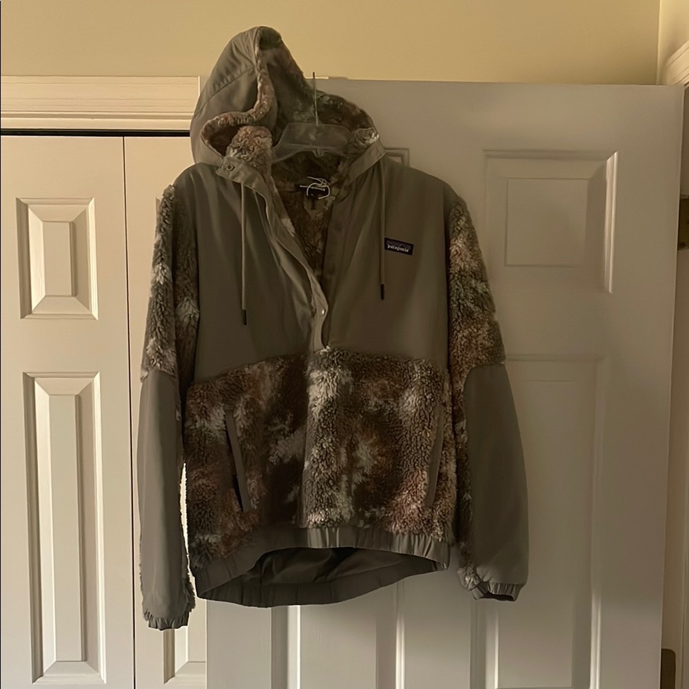 Patagonia Camouflage Fleece Jacket